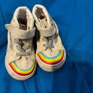 Rainbow toddler vans size 5